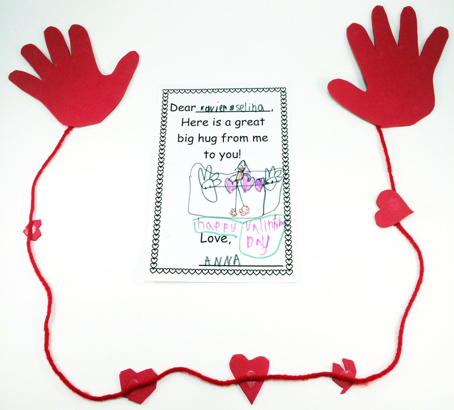 A hug activity - Ivy-Kids.com