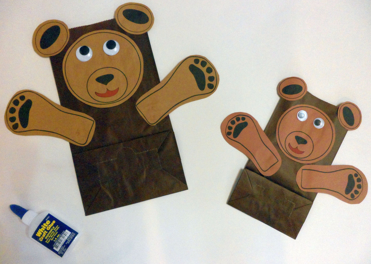 Paper bag bears - Blueberries For Sal by Robert McCloskey - Ivy Kids subscription box activities.